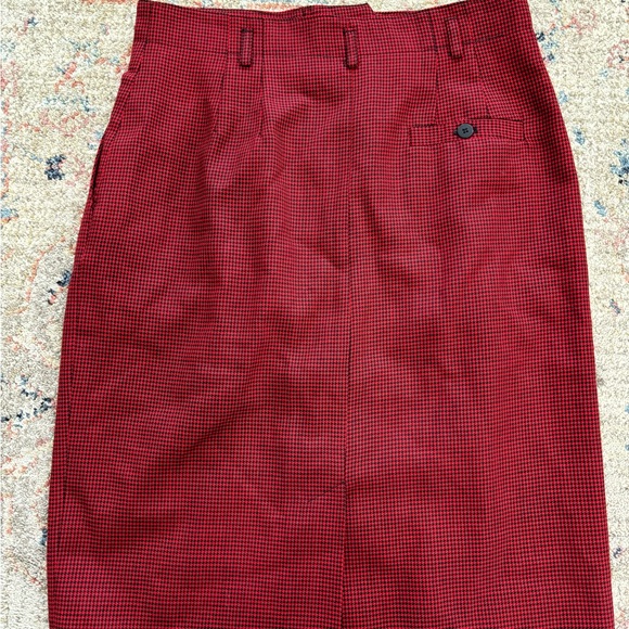Liz Claiborne red and black houndstooth wool pencil skirt with pockets - Picture 4 of 10